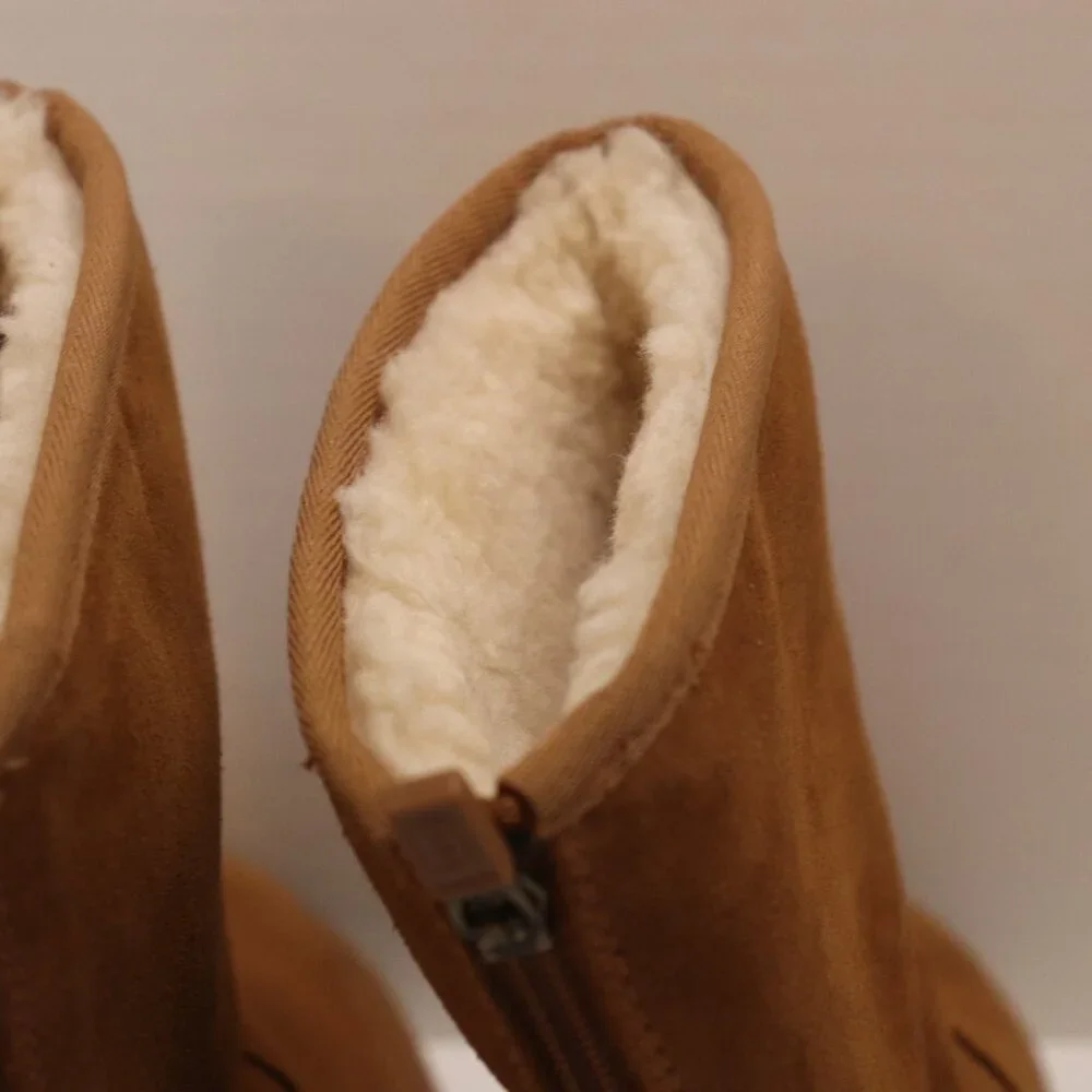 UGG‎ Boots Women's Chestnut S/N 1103742 Size US 4nFur Lined Zipper on Back